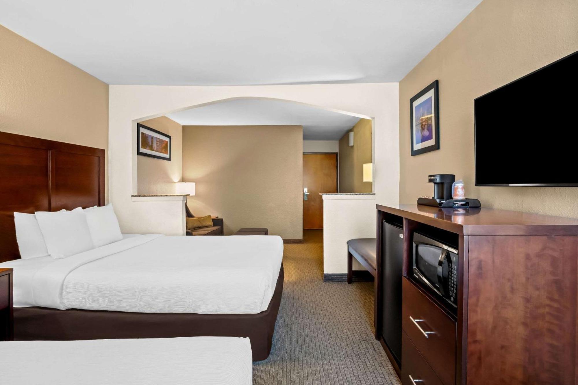 Quality Suites Irving-Las Colinas Екстер'єр фото